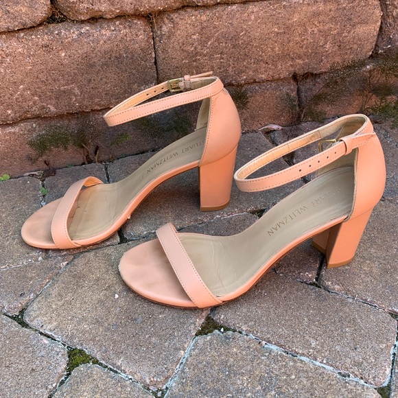 Stuart Weitzman Nearly Nude Sandal, Sz 7.5 W - Picture 2 of 12